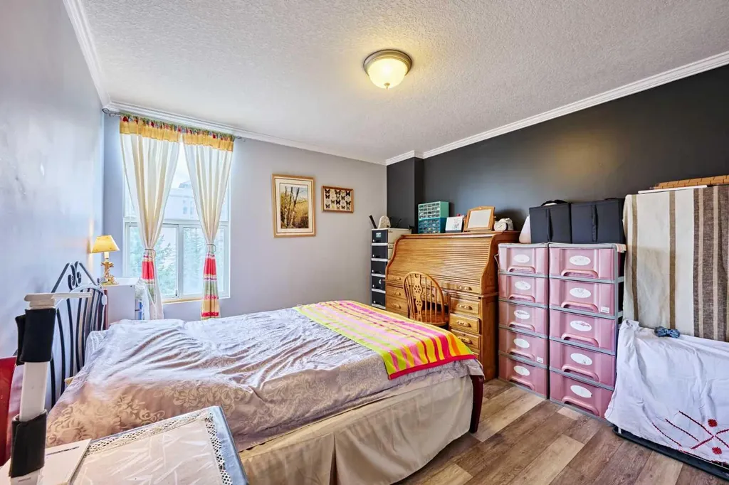 4555 Varsity Lane NW Calgary AB T3A 2V6