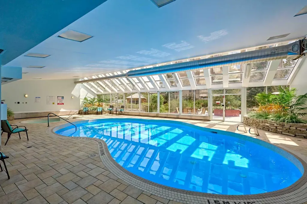 4555 Varsity Lane NW Calgary AB T3A 2V6