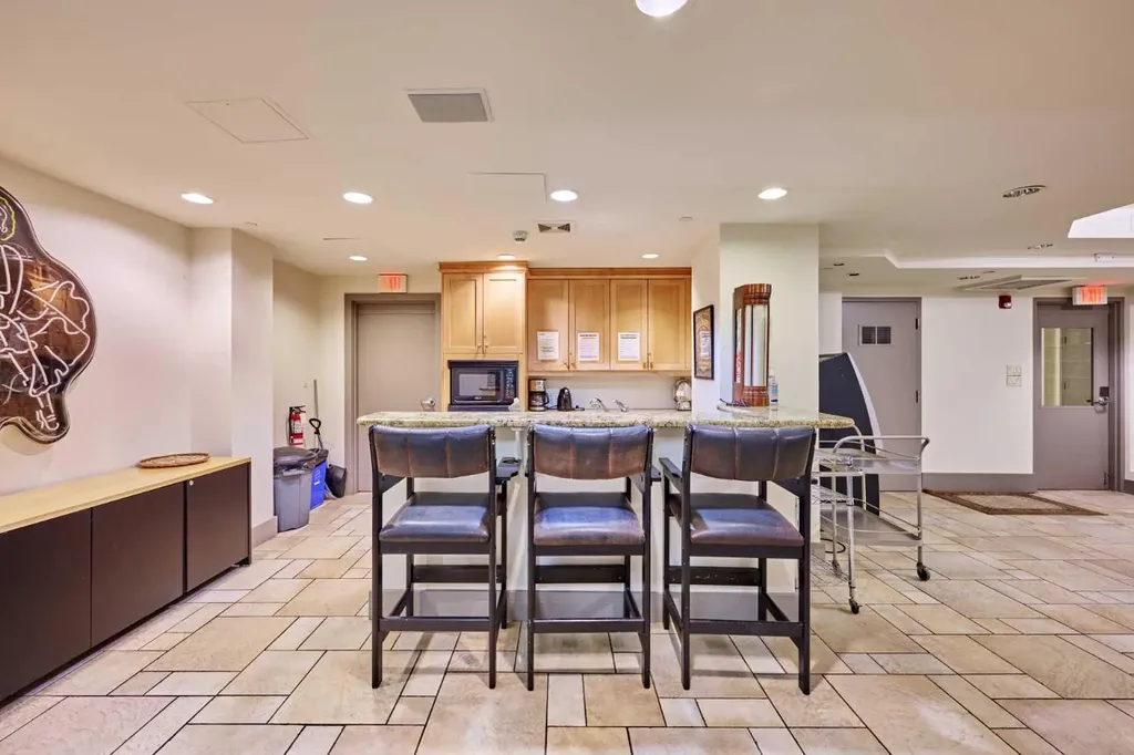 4555 Varsity Lane NW Calgary AB T3A 2V6