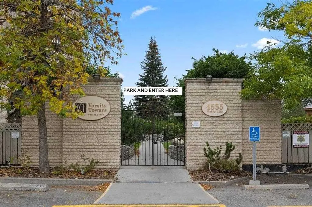 4555 Varsity Lane NW Calgary AB T3A 2V6