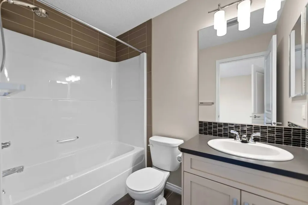 456 Auburn Bay Avenue SE Calgary AB T3M 1Y5