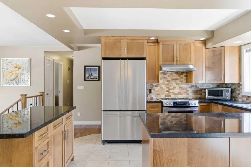 351 Queen Charlotte Road SE Calgary AB T2J4H5