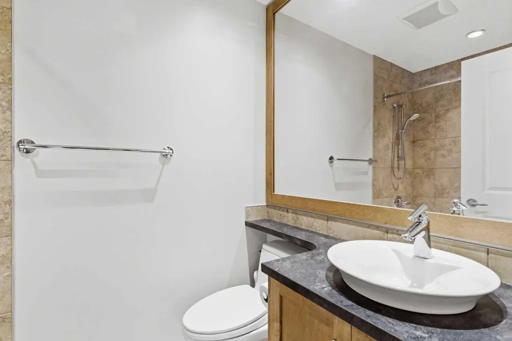 351 Queen Charlotte Road SE Calgary AB T2J4H5