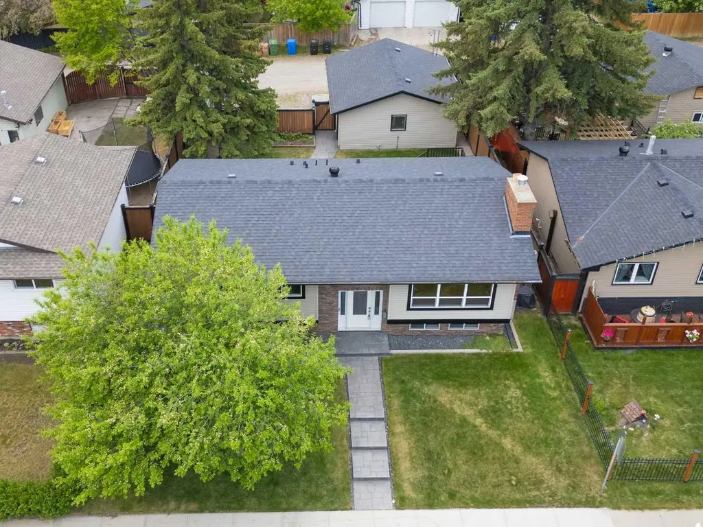 351 Queen Charlotte Road SE Calgary AB T2J4H5