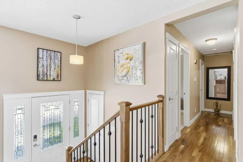 351 Queen Charlotte Road SE Calgary AB T2J4H5