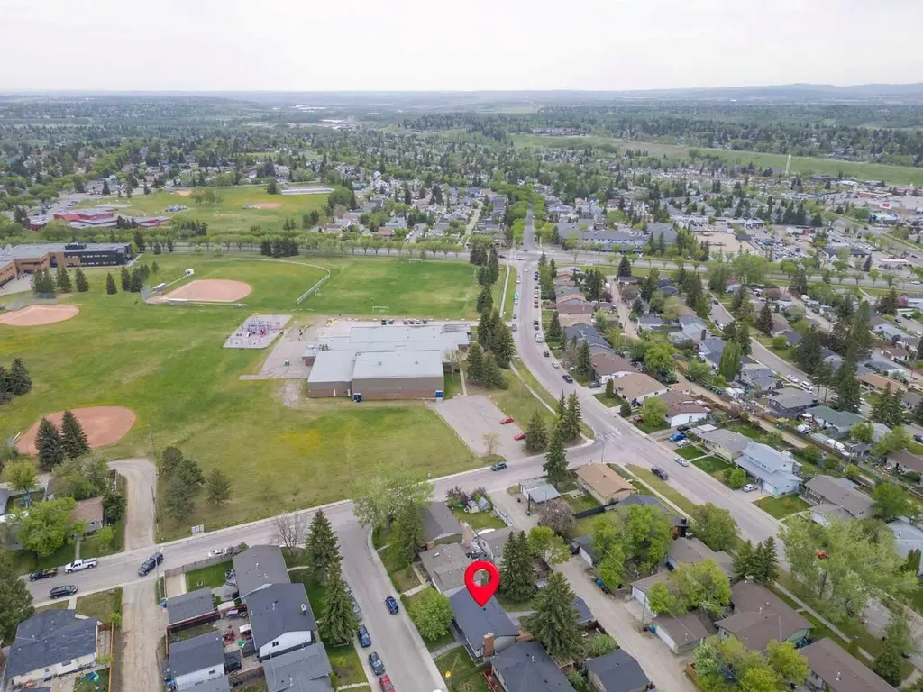 351 Queen Charlotte Road SE Calgary AB T2J4H5
