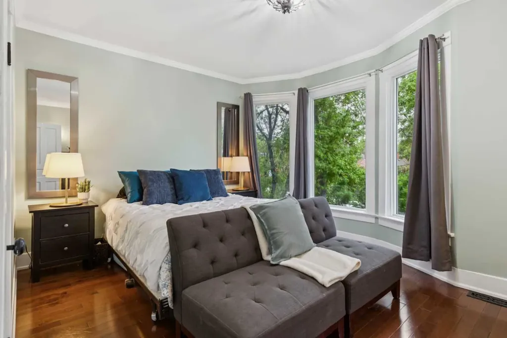 533 22 Avenue SW Calgary AB T2S 0H5