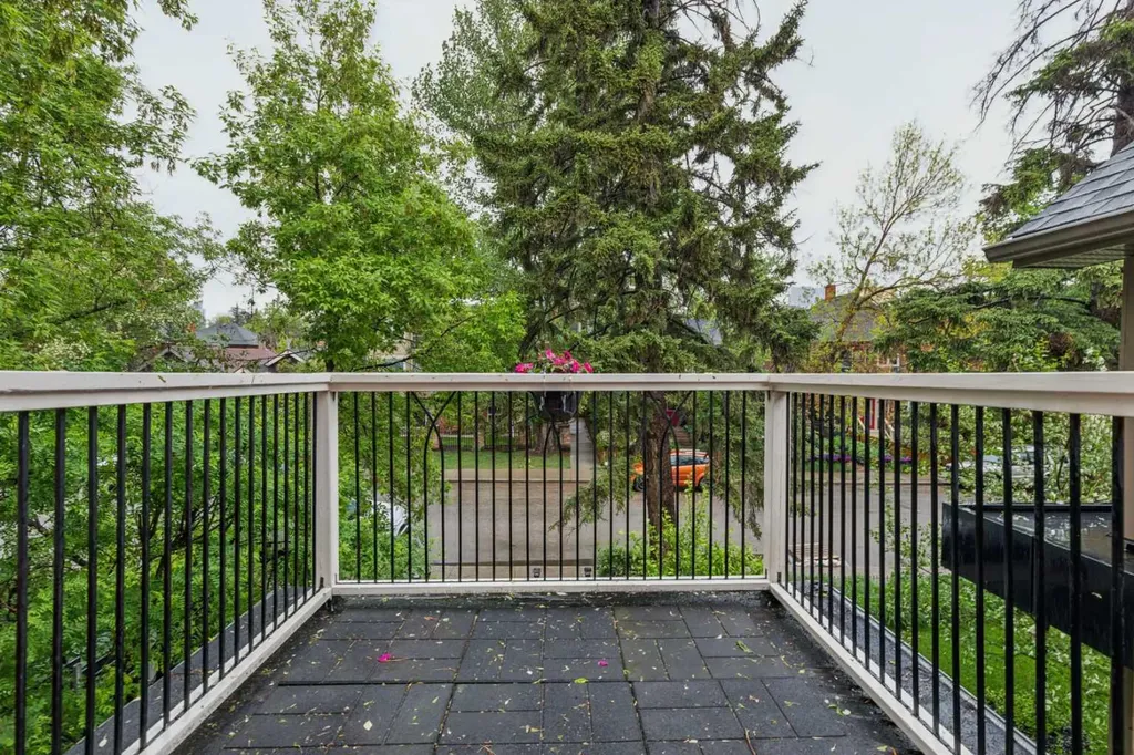 533 22 Avenue SW Calgary AB T2S 0H5