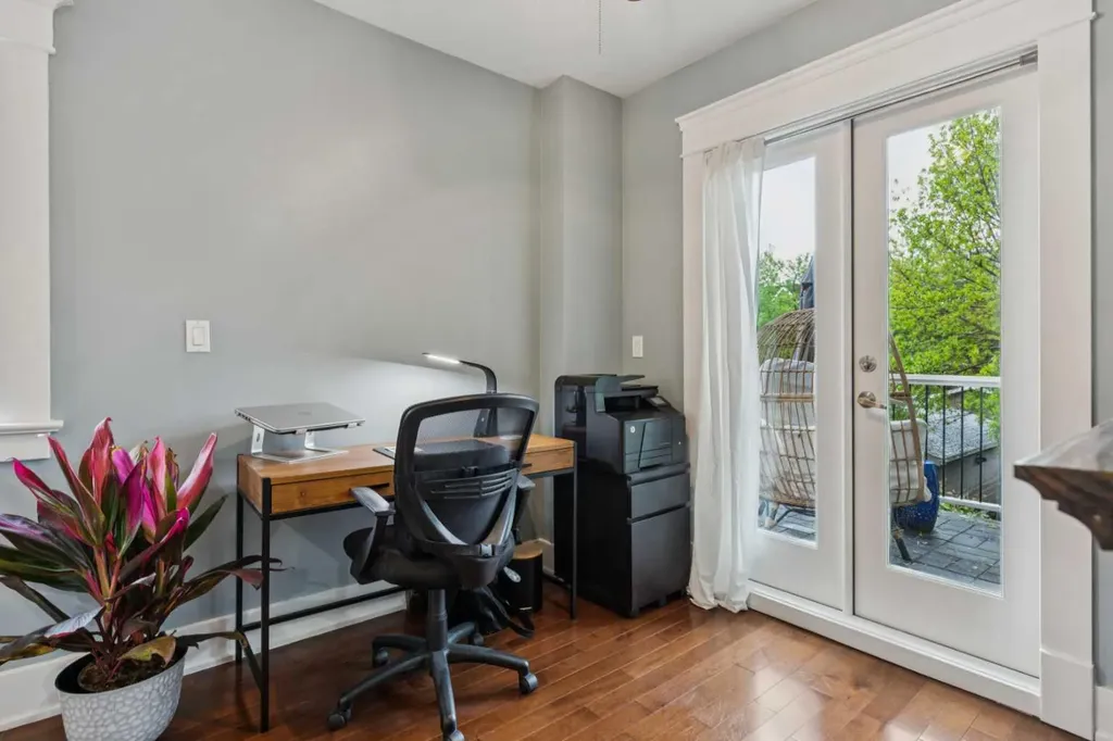 533 22 Avenue SW Calgary AB T2S 0H5