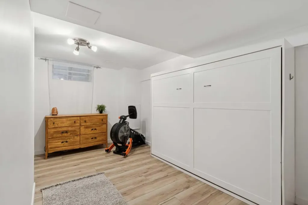 533 22 Avenue SW Calgary AB T2S 0H5