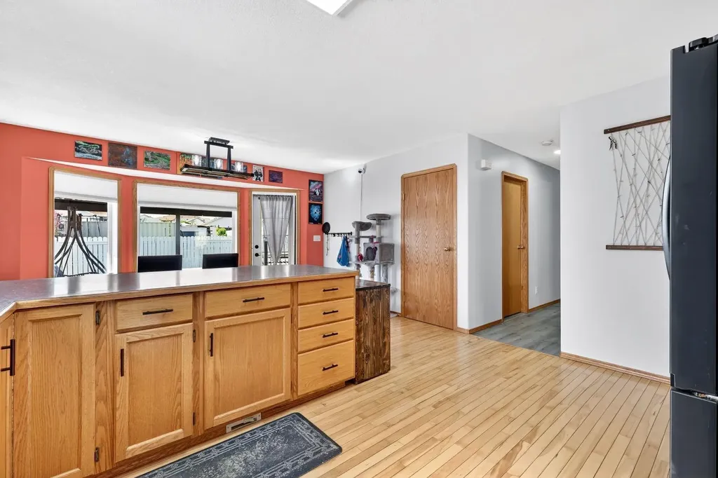 4406 48 Street Innisfail AB T4G1W8