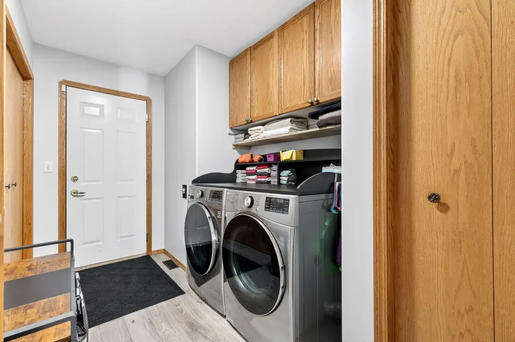 4406 48 Street Innisfail AB T4G1W8