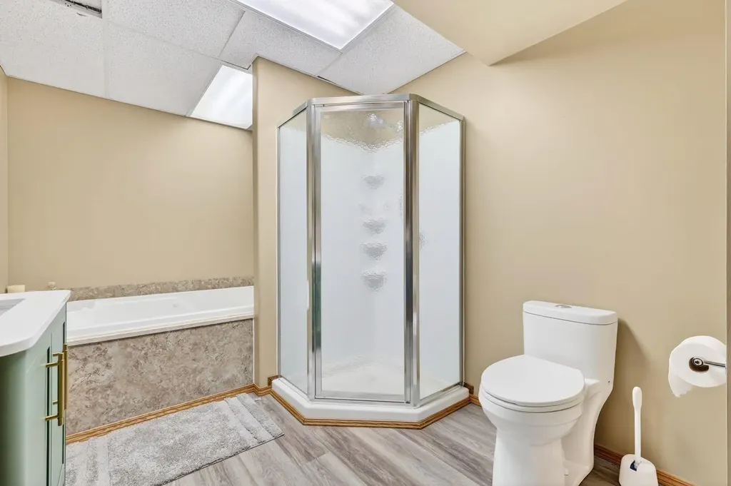 4406 48 Street Innisfail AB T4G1W8