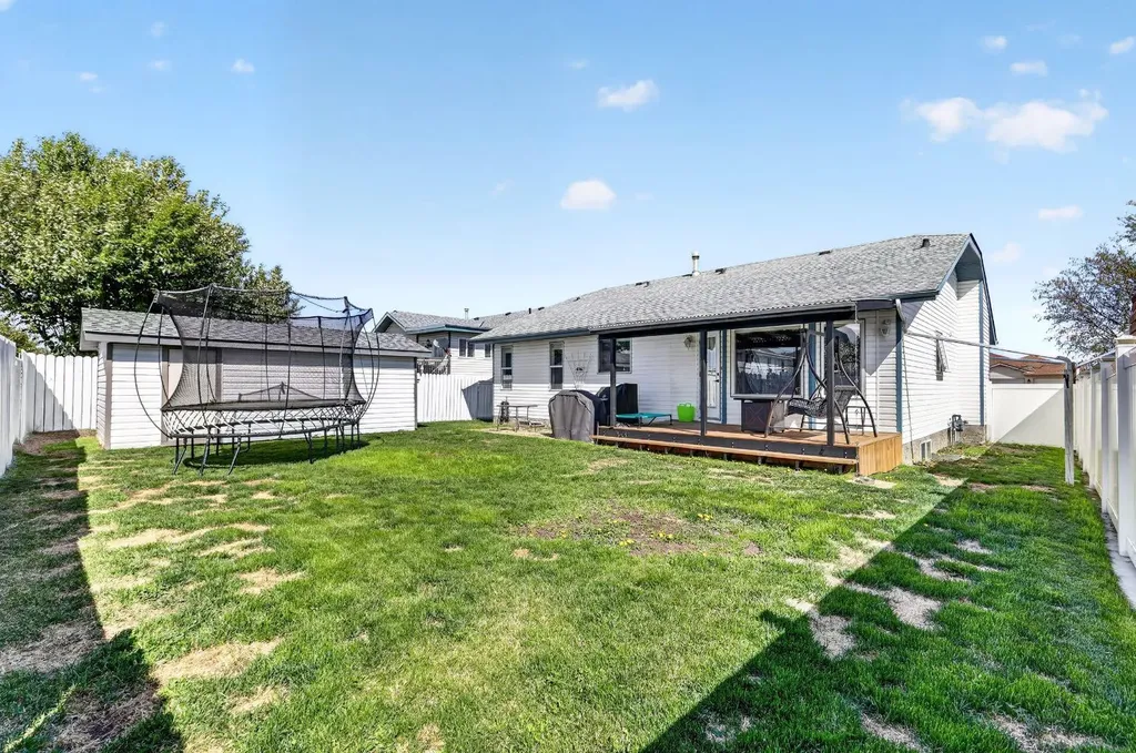 4406 48 Street Innisfail AB T4G1W8