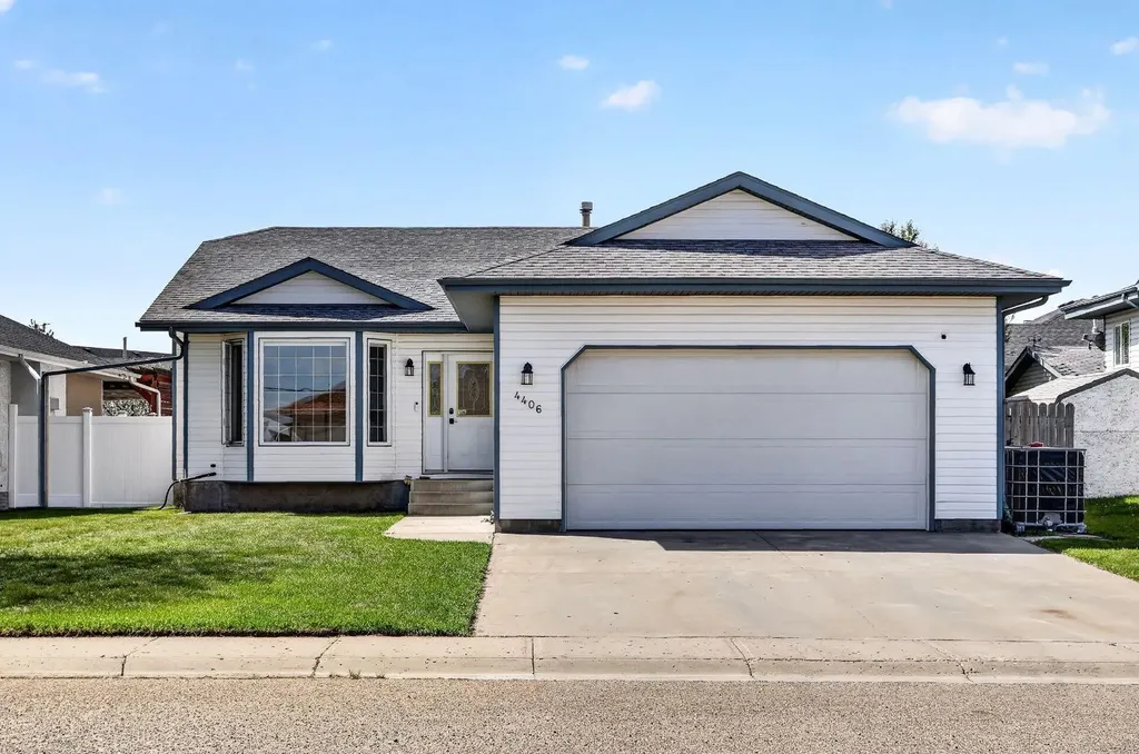 4406 48 Street Innisfail AB T4G1W8