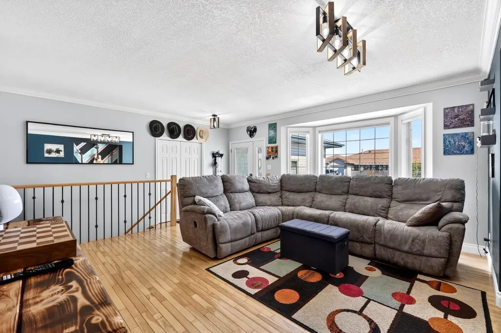 4406 48 Street Innisfail AB T4G1W8