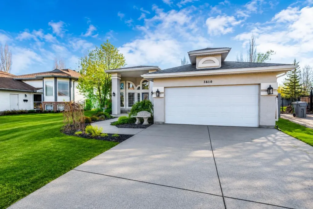 3610 63 Avenue Close Lloydminster AB T9V 2W1