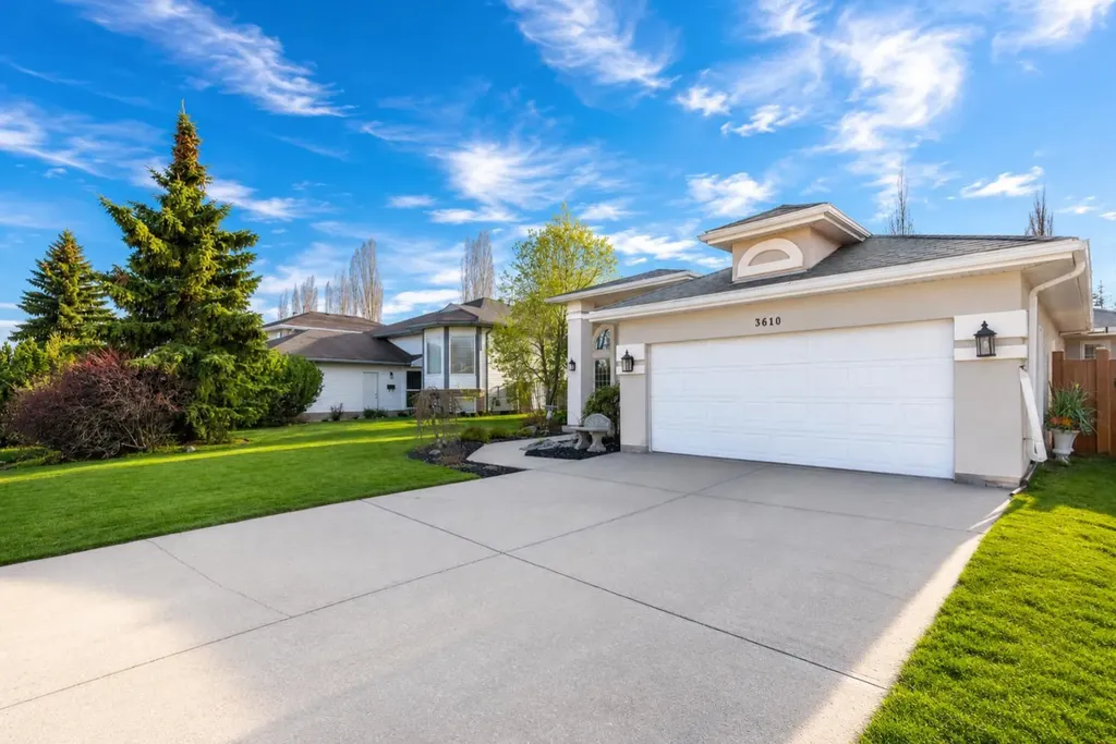 3610 63 Avenue Close Lloydminster AB T9V 2W1
