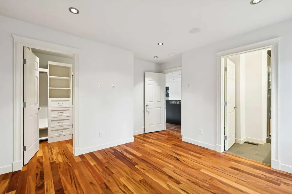 2136 26 Avenue SW Calgary AB T2T1E6