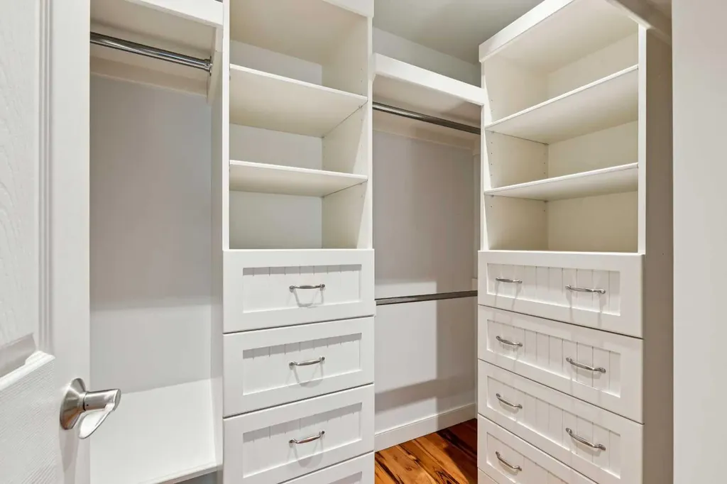 2136 26 Avenue SW Calgary AB T2T1E6