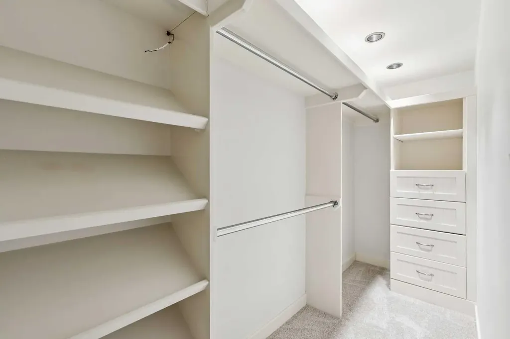 2136 26 Avenue SW Calgary AB T2T1E6