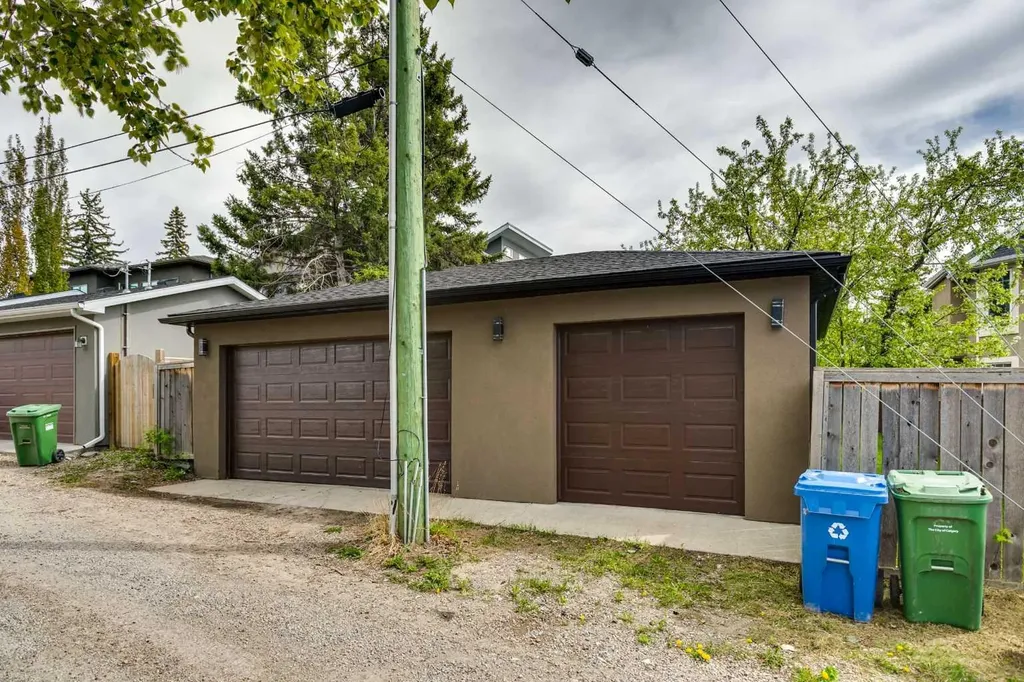2136 26 Avenue SW Calgary AB T2T1E6