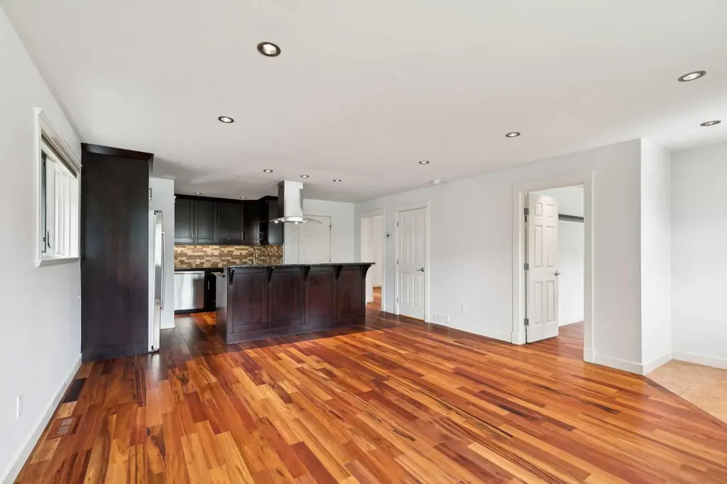 2136 26 Avenue SW Calgary AB T2T1E6