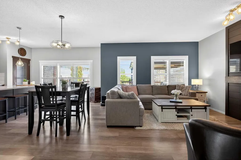 2261 Sagewood Heights SW Airdrie AB T4B 3N8