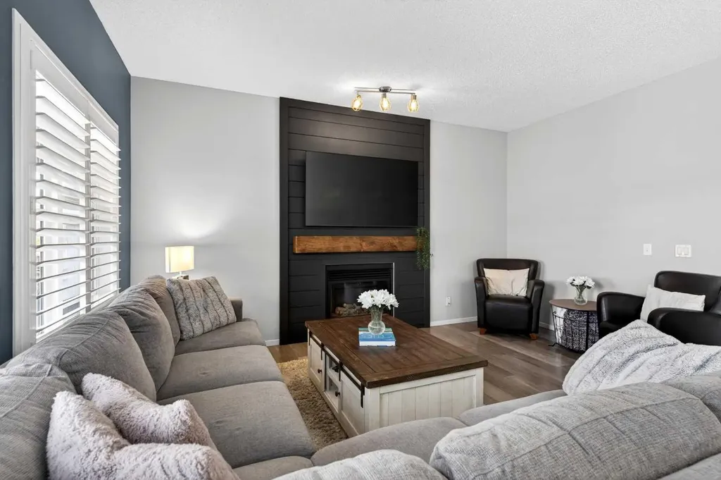 2261 Sagewood Heights SW Airdrie AB T4B 3N8