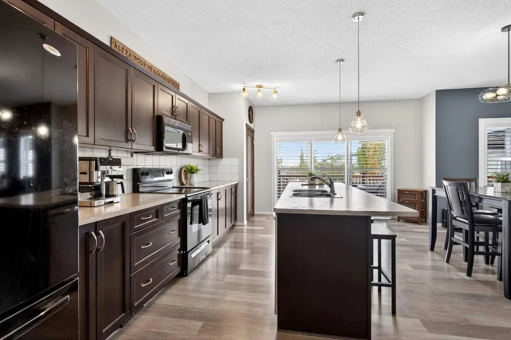 2261 Sagewood Heights SW Airdrie AB T4B 3N8