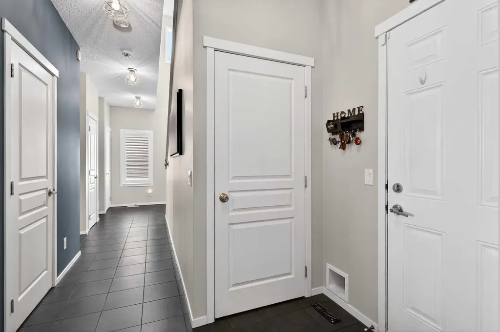 2261 Sagewood Heights SW Airdrie AB T4B 3N8