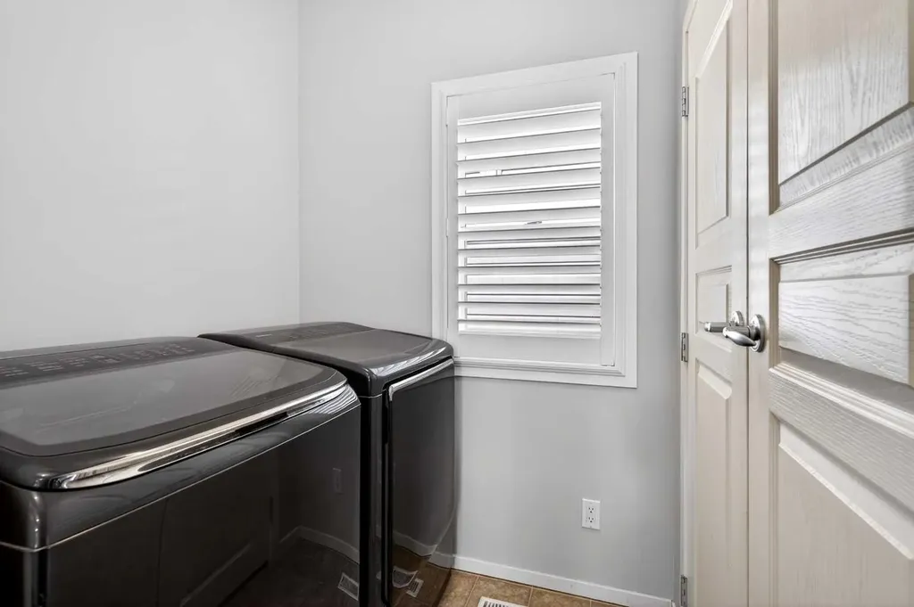 2261 Sagewood Heights SW Airdrie AB T4B 3N8