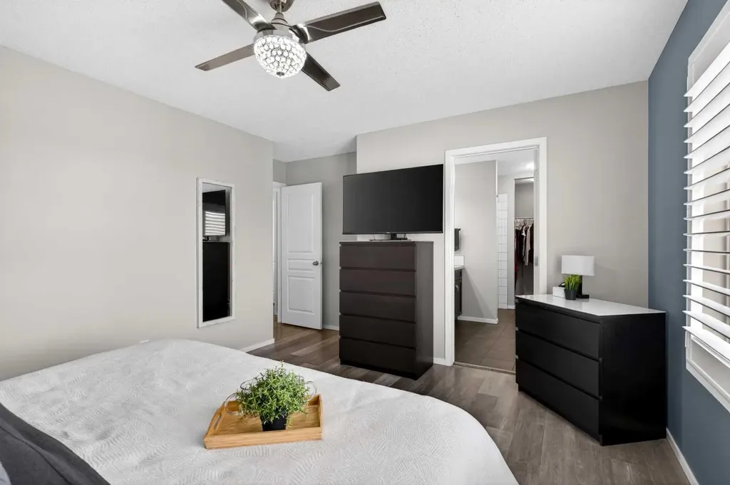 2261 Sagewood Heights SW Airdrie AB T4B 3N8