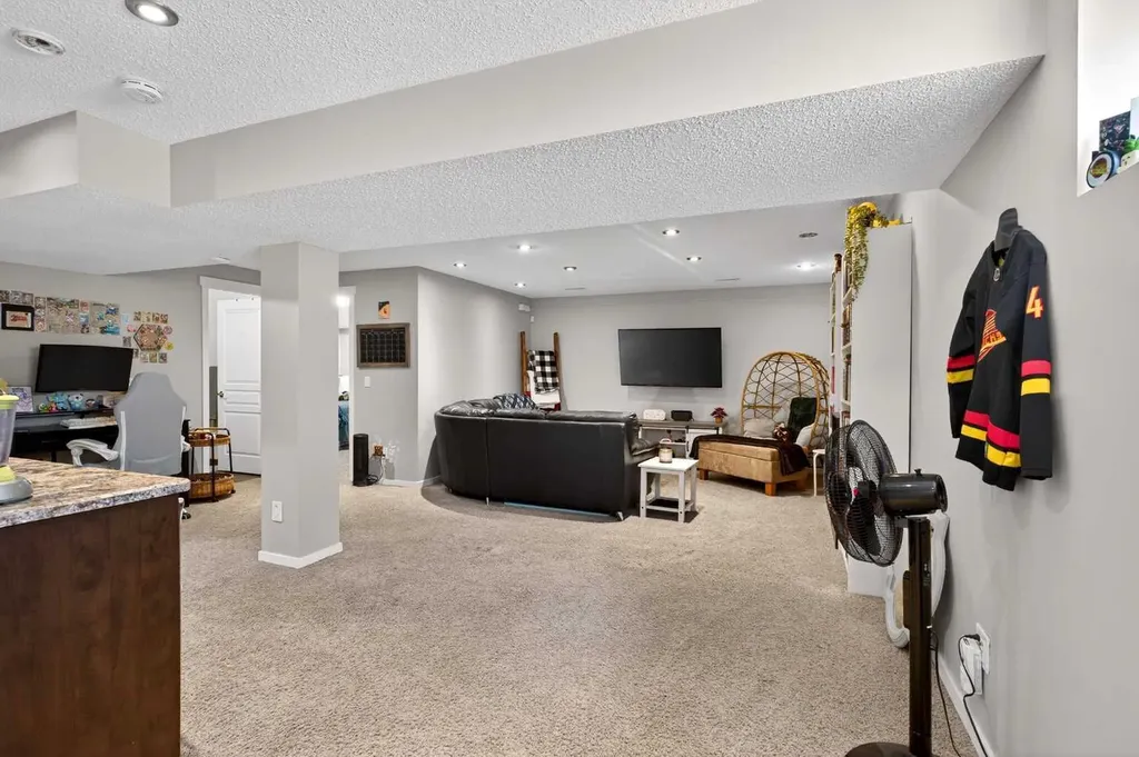 2261 Sagewood Heights SW Airdrie AB T4B 3N8