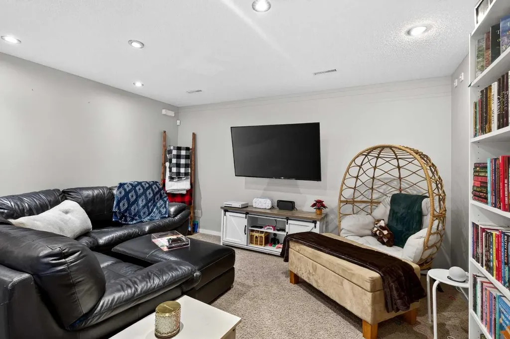 2261 Sagewood Heights SW Airdrie AB T4B 3N8
