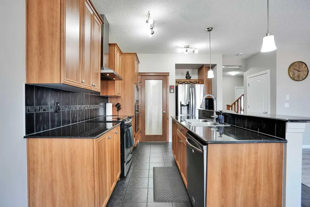 454 Skyview Ranch Way NE Calgary AB T3N0H2