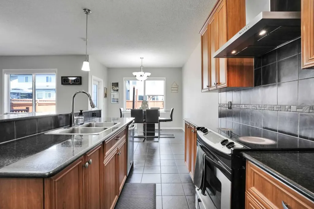 454 Skyview Ranch Way NE Calgary AB T3N0H2