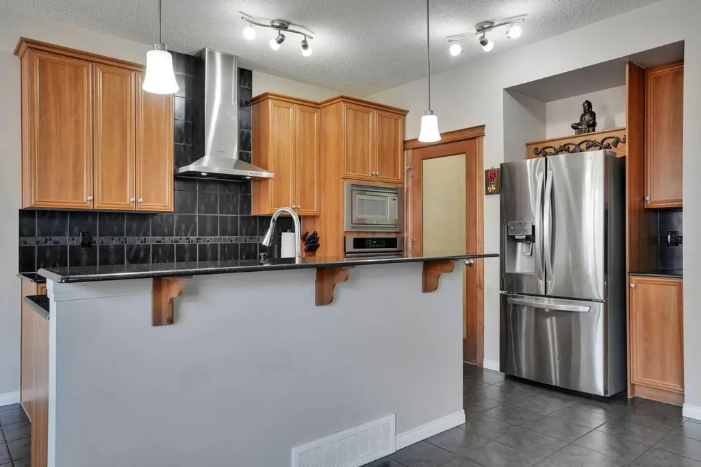 454 Skyview Ranch Way NE Calgary AB T3N0H2