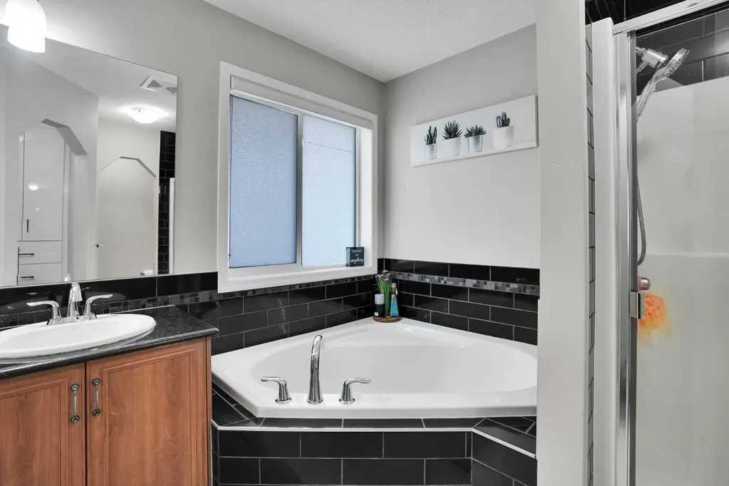 454 Skyview Ranch Way NE Calgary AB T3N0H2