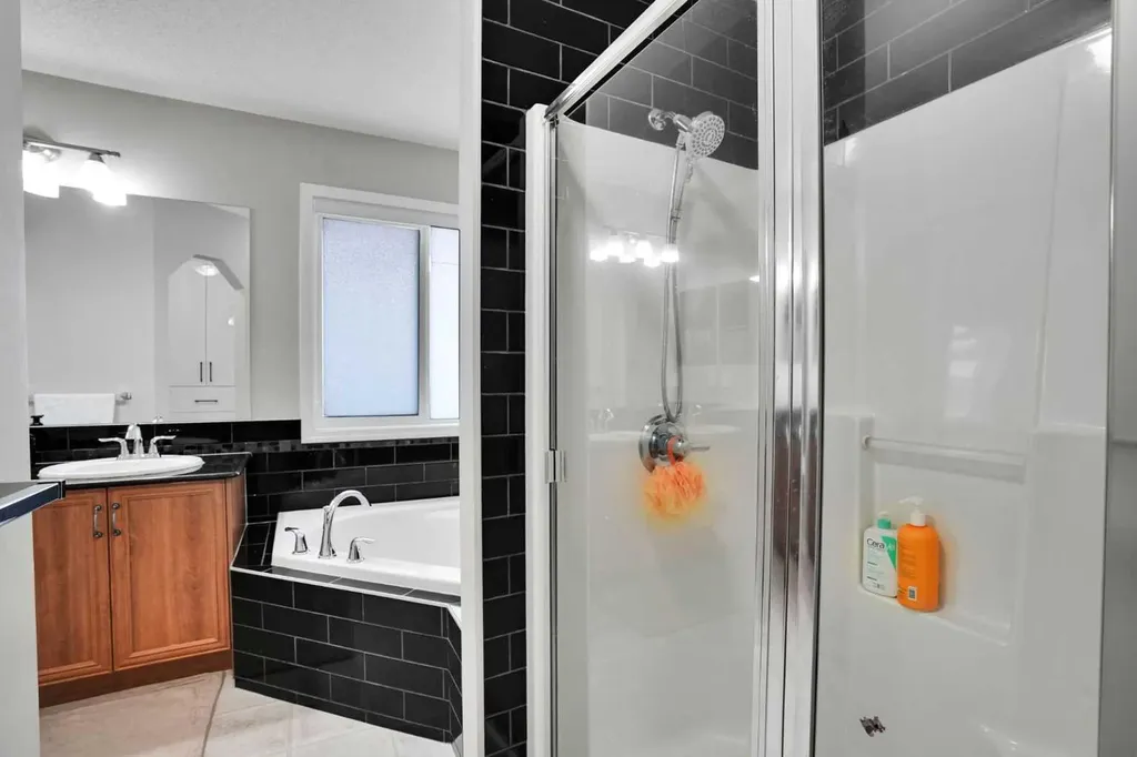 454 Skyview Ranch Way NE Calgary AB T3N0H2