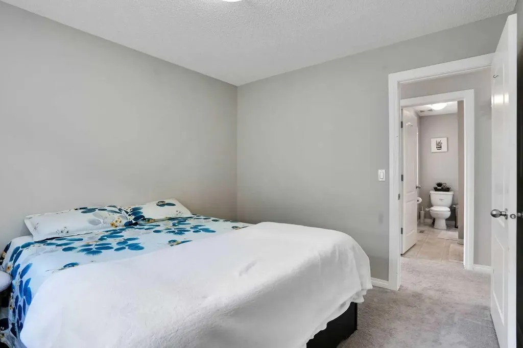 454 Skyview Ranch Way NE Calgary AB T3N0H2