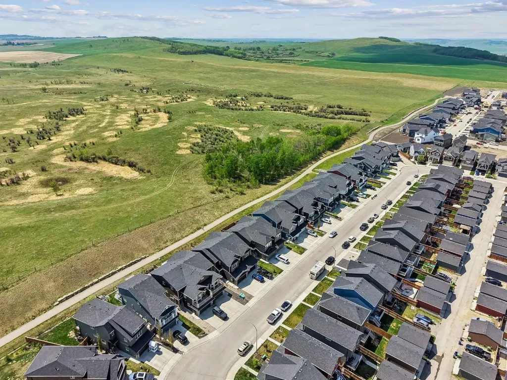 65 Fireside Crescent Cochrane AB T4C 2L4