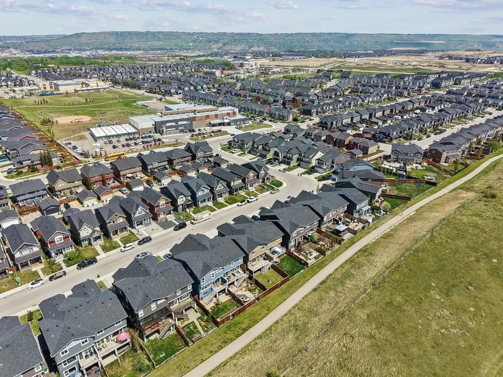 65 Fireside Crescent Cochrane AB T4C 2L4
