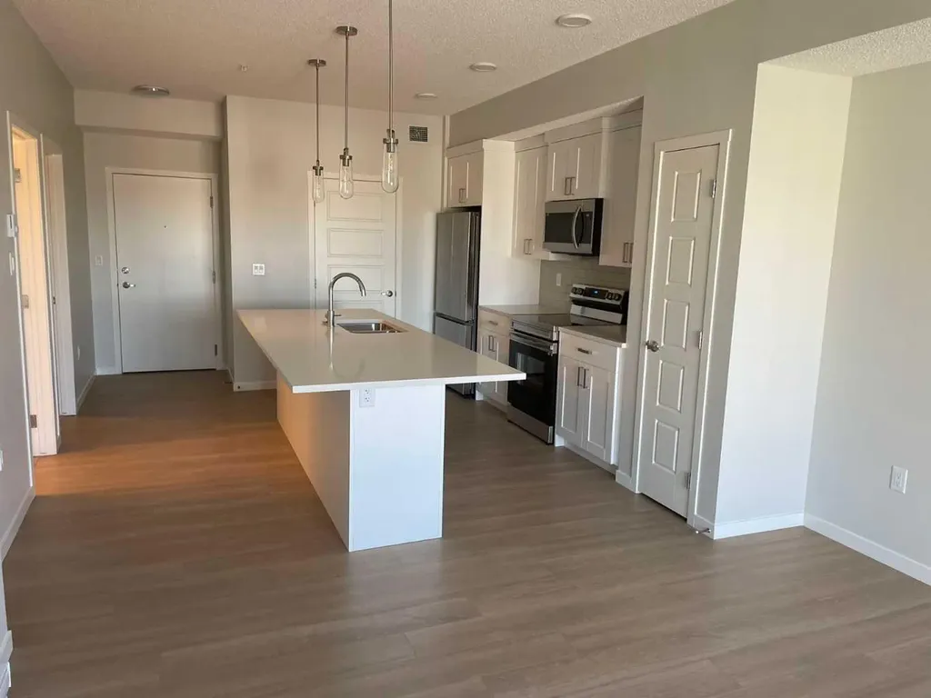80 Carrington Plaza NW Calgary AB T3P 1X6