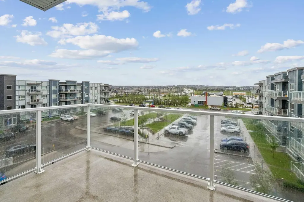80 Carrington Plaza NW Calgary AB T3P 1X6