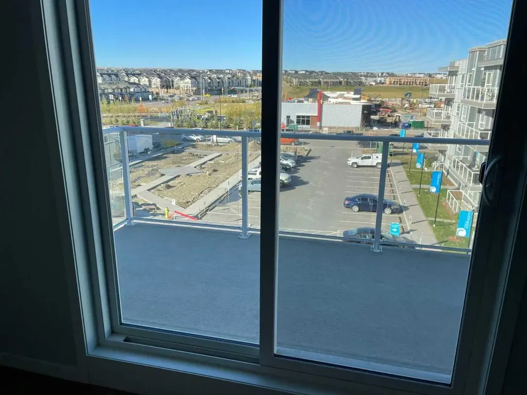 80 Carrington Plaza NW Calgary AB T3P 1X6