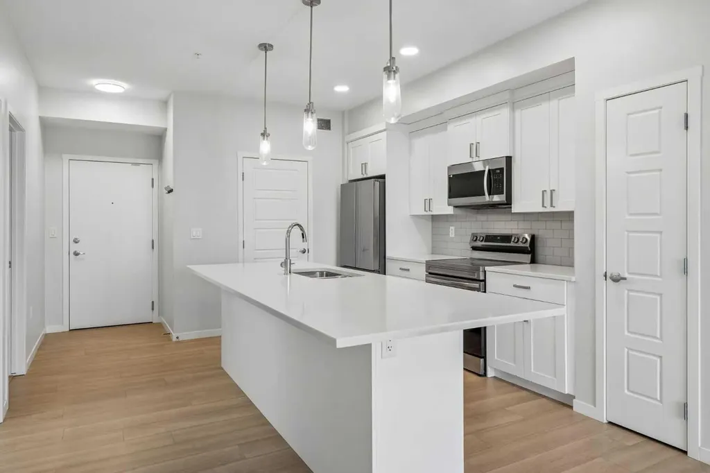 80 Carrington Plaza NW Calgary AB T3P 1X6