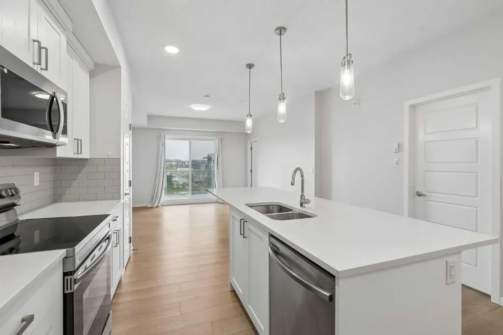 80 Carrington Plaza NW Calgary AB T3P 1X6