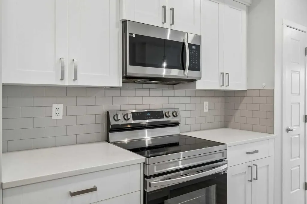80 Carrington Plaza NW Calgary AB T3P 1X6