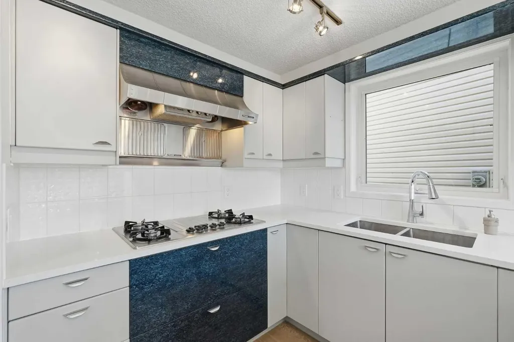142 Elizabeth Way SE Airdrie AB T4B 2H5